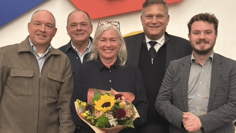 (Der neue Vorstand (v.l.): Christoph Hardt, Michael Kohl, Elke Buttgereit, Folkert Milch, Jerald Birenfeld) (Bildtext: Der neue Vorstand (v.l.): Christoph Hardt, Michael Kohl, Elke Buttgereit, Folkert Milch, Jerald Birenfeld)